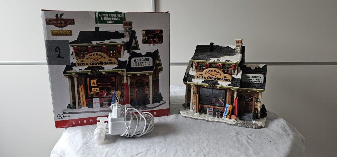 Compleet Kerstdorp met accessoires (advertentie 1 van 3)