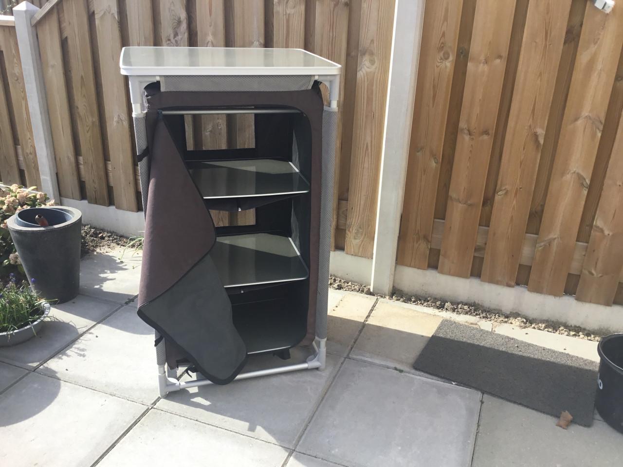 Voorraadkast voor tent of caravan