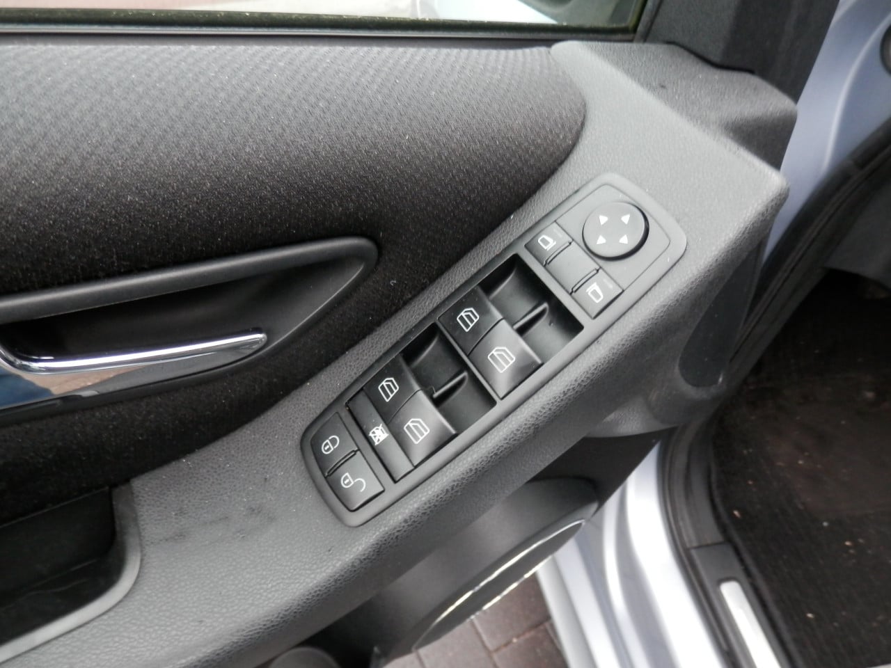 Auto Garant Biedt Aan: Mercedes-Benz 100 B 200 TURBO Automaat