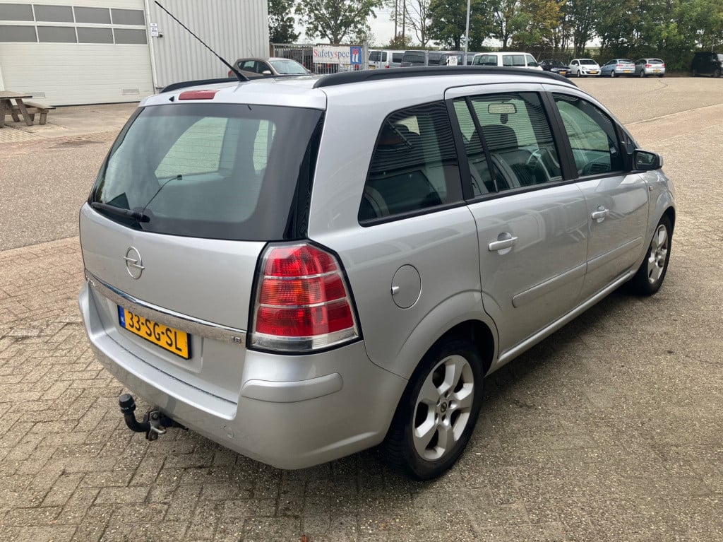 Opel Zafira 1.8 enjoy 7 persoons