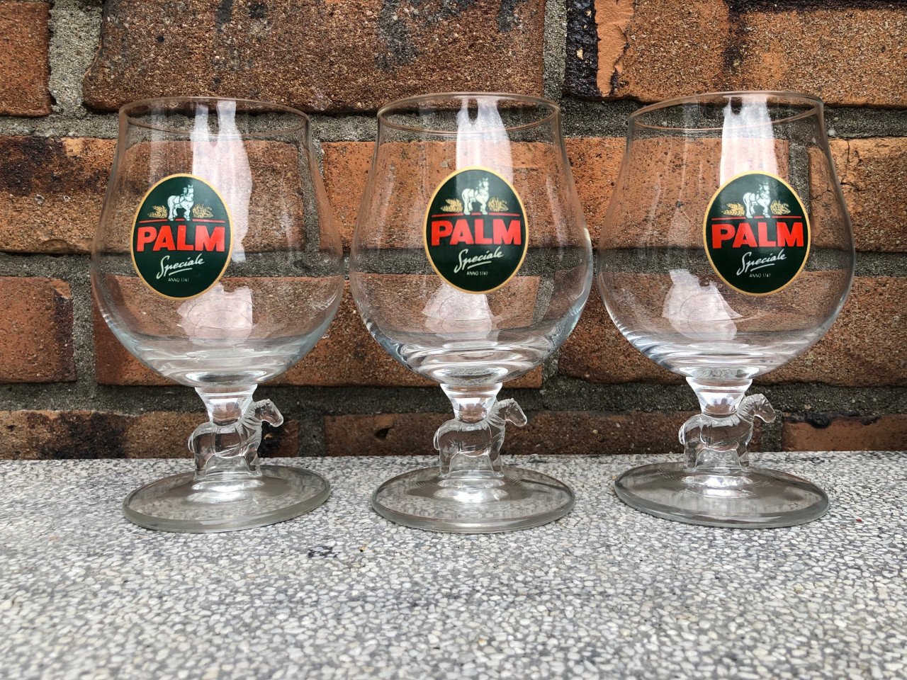 3 Palm bierglazen met paard op de voet van het glas.