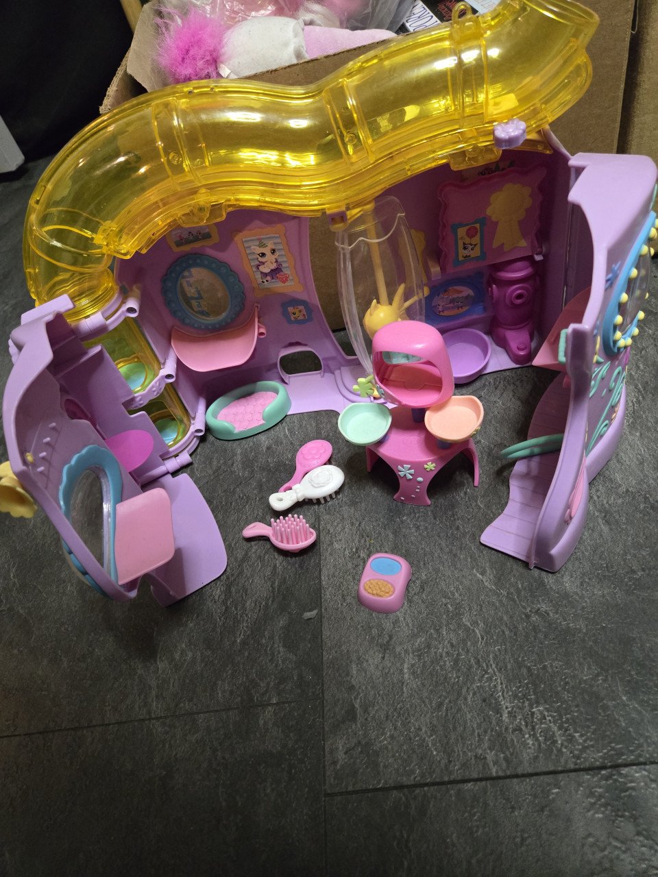 Hele grote verzameling My little pony, incl. 19 pony's en veel assecoires.
