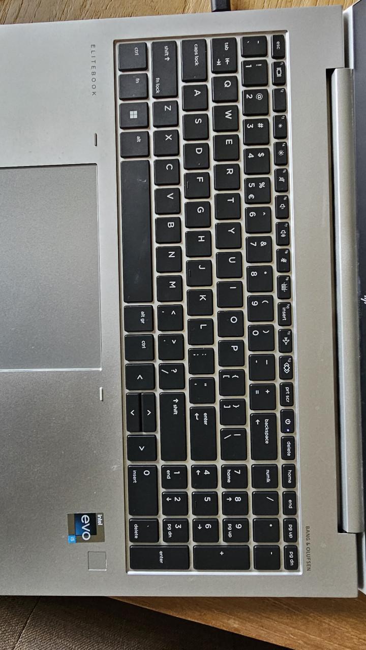 HP EliteBook 860 G10 - 96Z17ET QWERTY | I5 ultra |16| 512