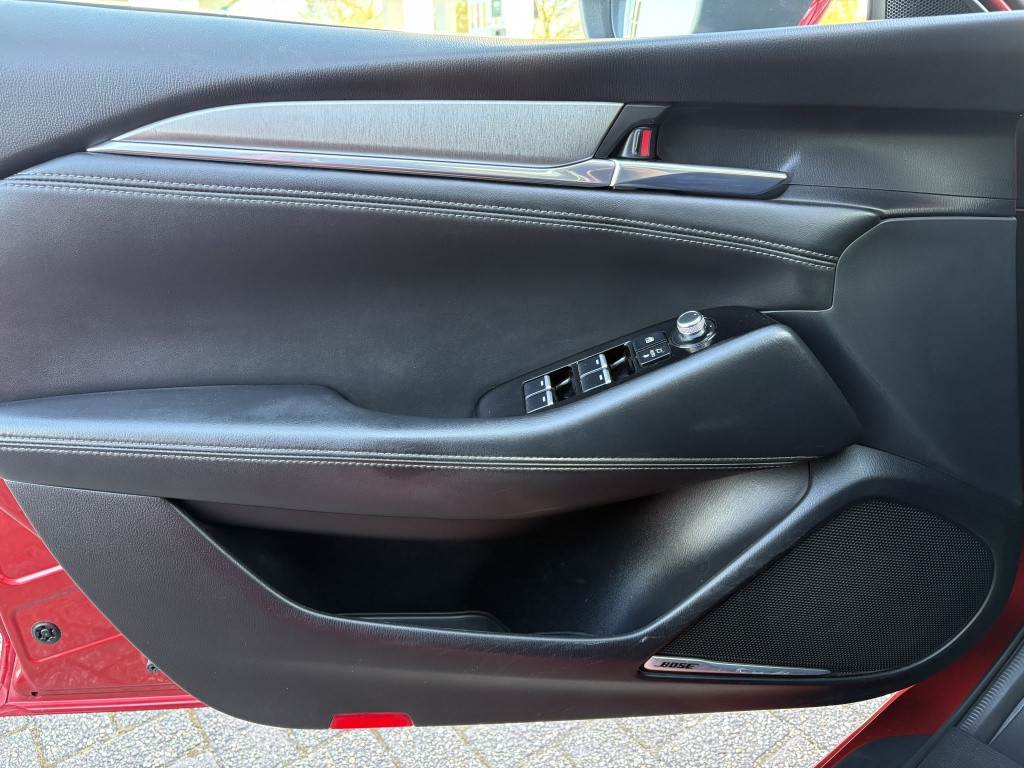 Mazda 6 sportbreak 2.0 s.a.-g luxury aut. sunroof trh. luxe!