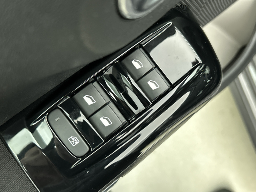 Citroen C3 110 pk s&s shine | rijklaar |