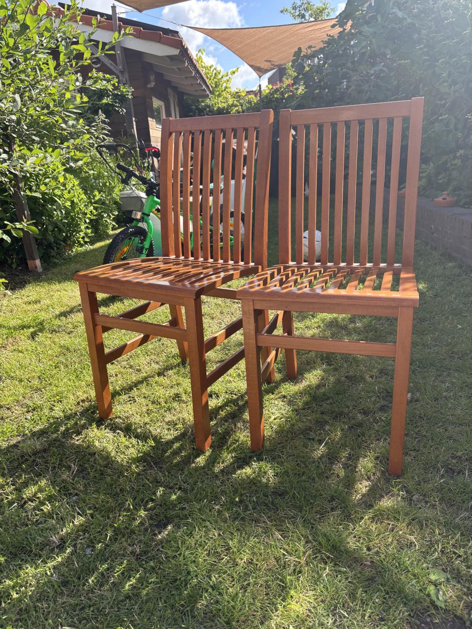 Houten eetkamerstoelen