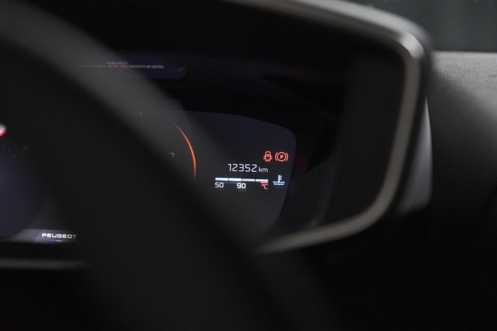Peugeot 2008 puretech 130 eat8 gt | 360 camera | adaptieve cruise control |