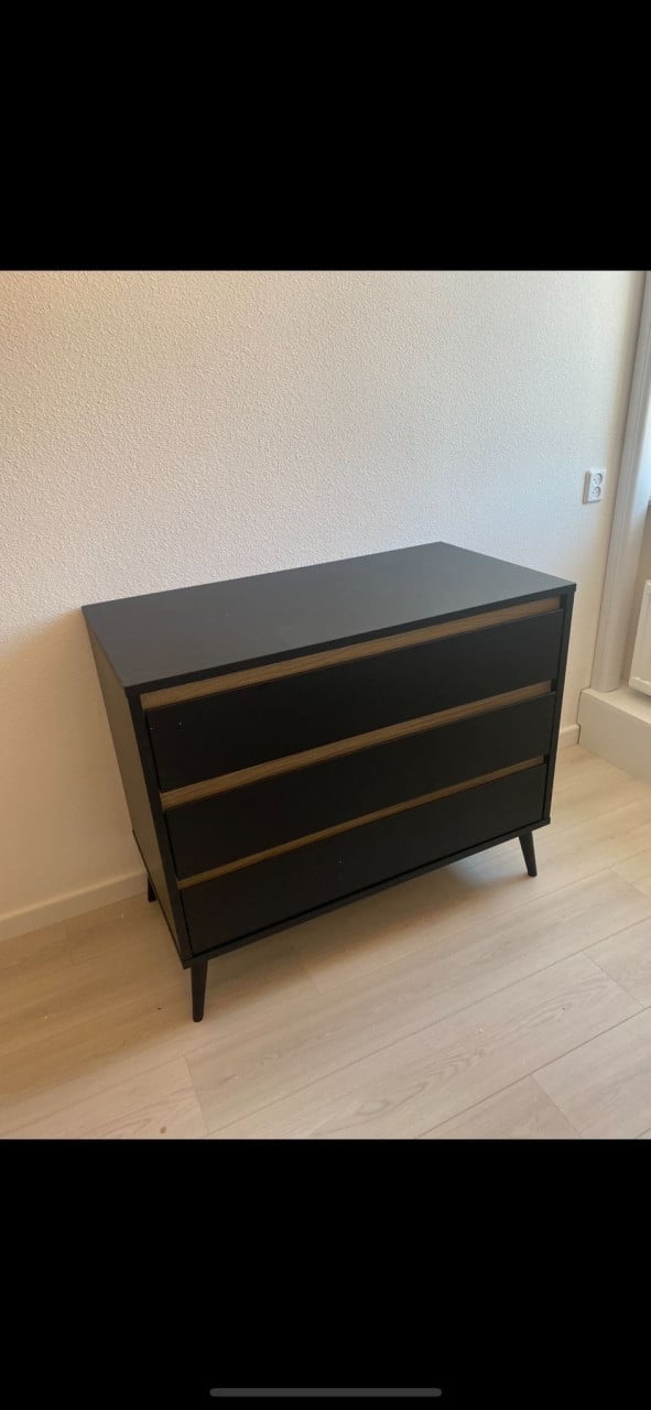 Complete babykamer set (commode, ledikant en kast)