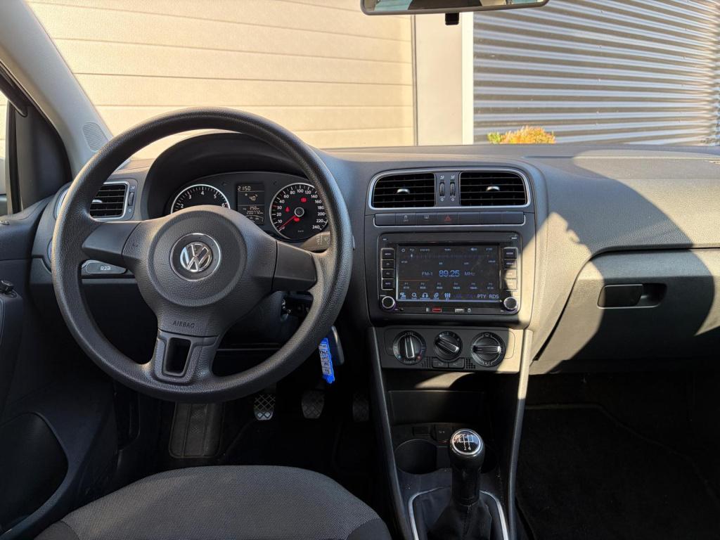 Volkswagen Polo 1.4-16v comfortline/lichtmetaal/carplay/airco/black edition