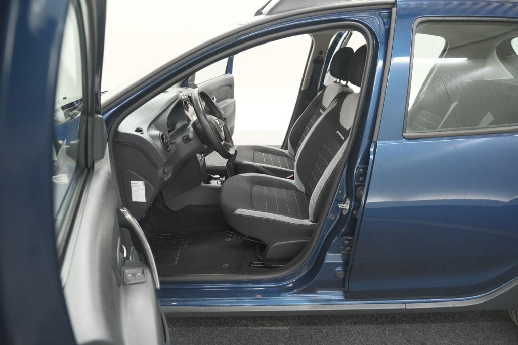 Dacia Sandero Stepway tce 90 sl | navigatie | parkeersensoren | airco