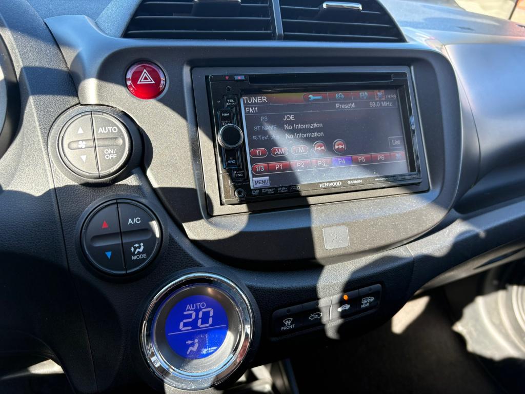 Honda Jazz 1.4 hybrid business mode +