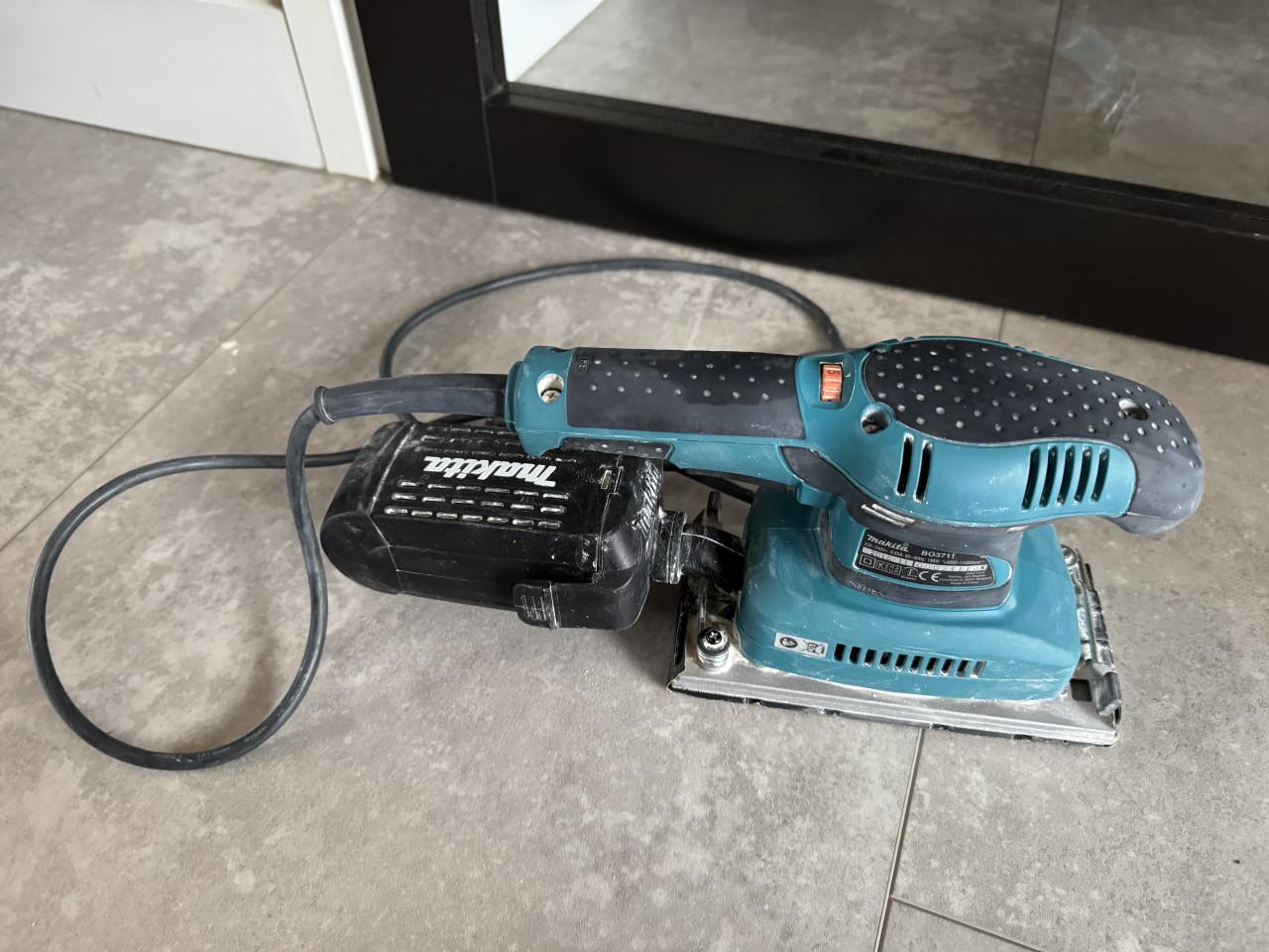 Makita BO3711 230 V Vlakschuurmachine