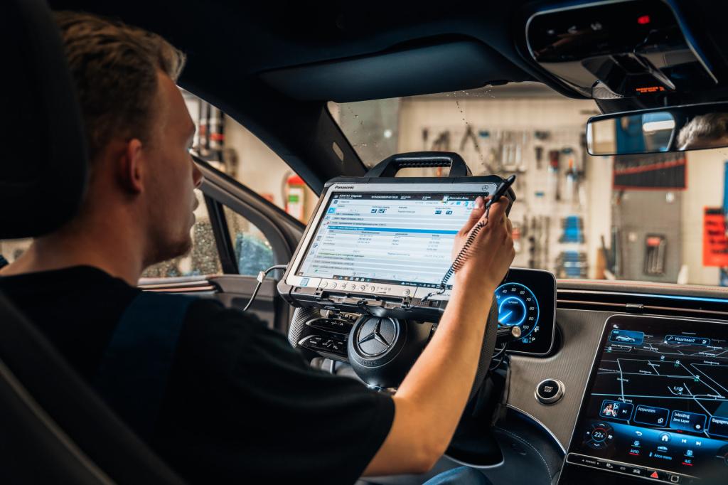 Mercedes-Benz C-Klasse 180 prestige avantgarde i trekhaak i lederen bekledi
