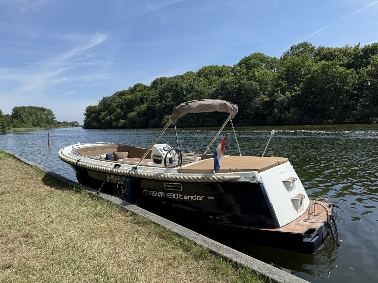 Corsiva Tender 690 - Prachtige full options sloep