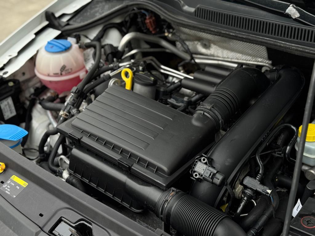 Volkswagen Polo 1.2 tsi r-line * pdc 2x * airco * 17 inch