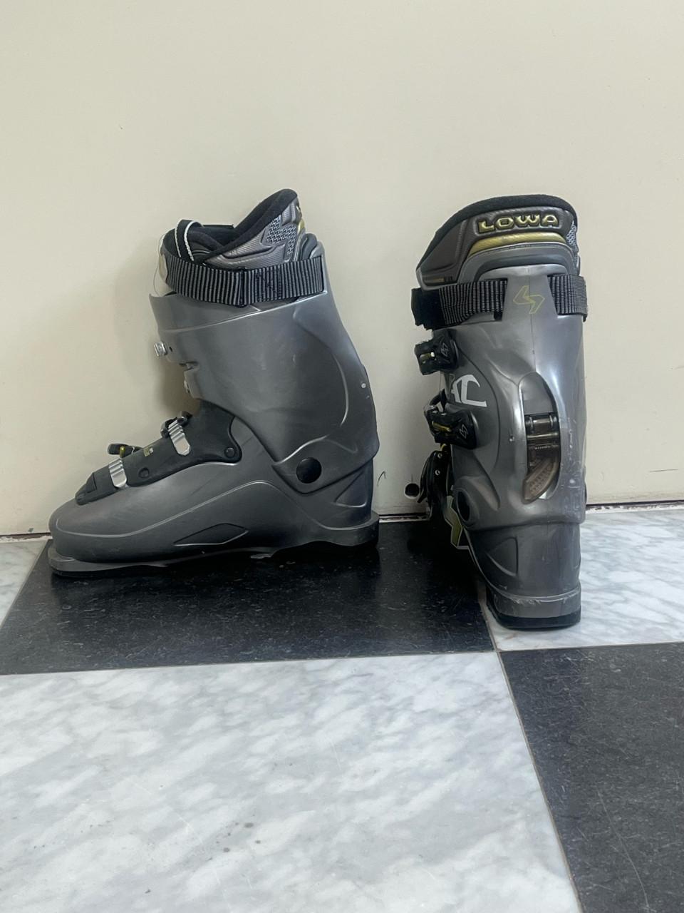 Skischoenen Lowa maat 42