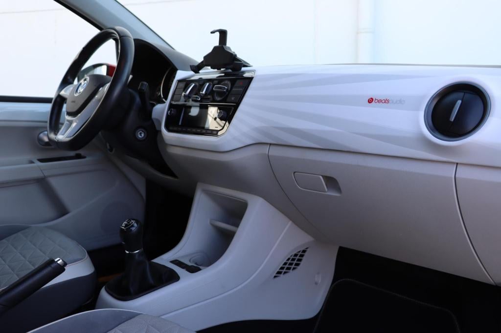 Volkswagen UP! 1.0 tsi bmt up! beats 90pk