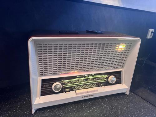 Prachtige jaren50 radio gemoderniseerd