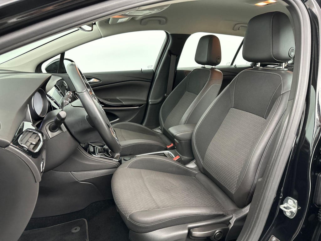 Opel Astra sports tourer 1.0 innovation camera | navigatie | apple carplay/