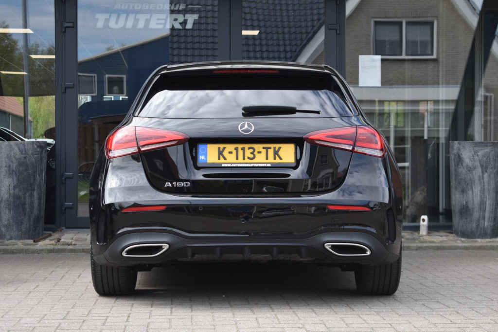 Mercedes-Benz A-Klasse 180 amg night | sfeerverlichting | camera | nap | st