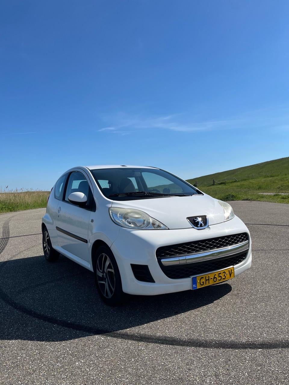 Peugeot 107 2009 - zuinig - carplay - 149k km