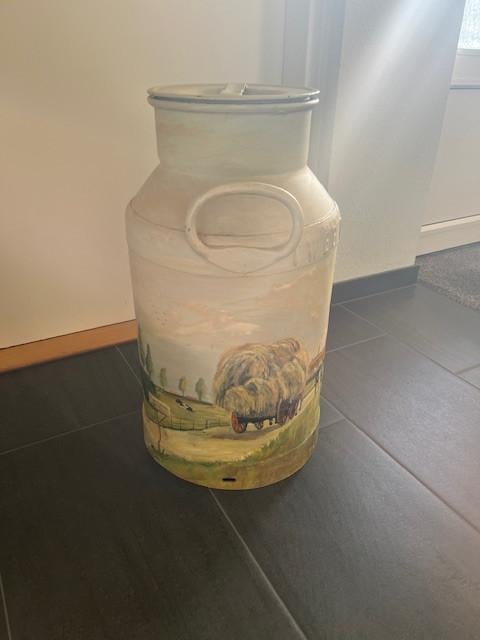 Melkbus beschilderd Goes