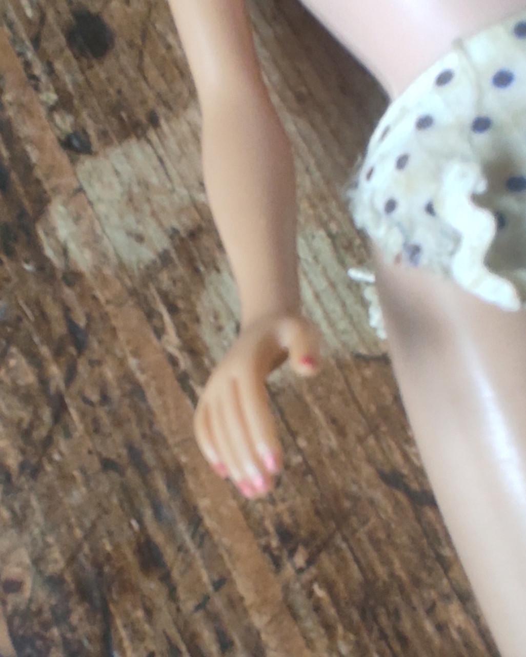 Twee Barbiepoppen jaren 60