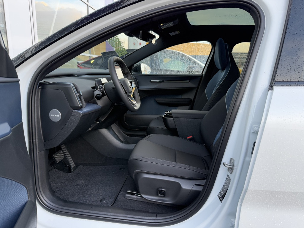 Volvo Ex30 nieuwprijs € 48.950 | extended range ultra
