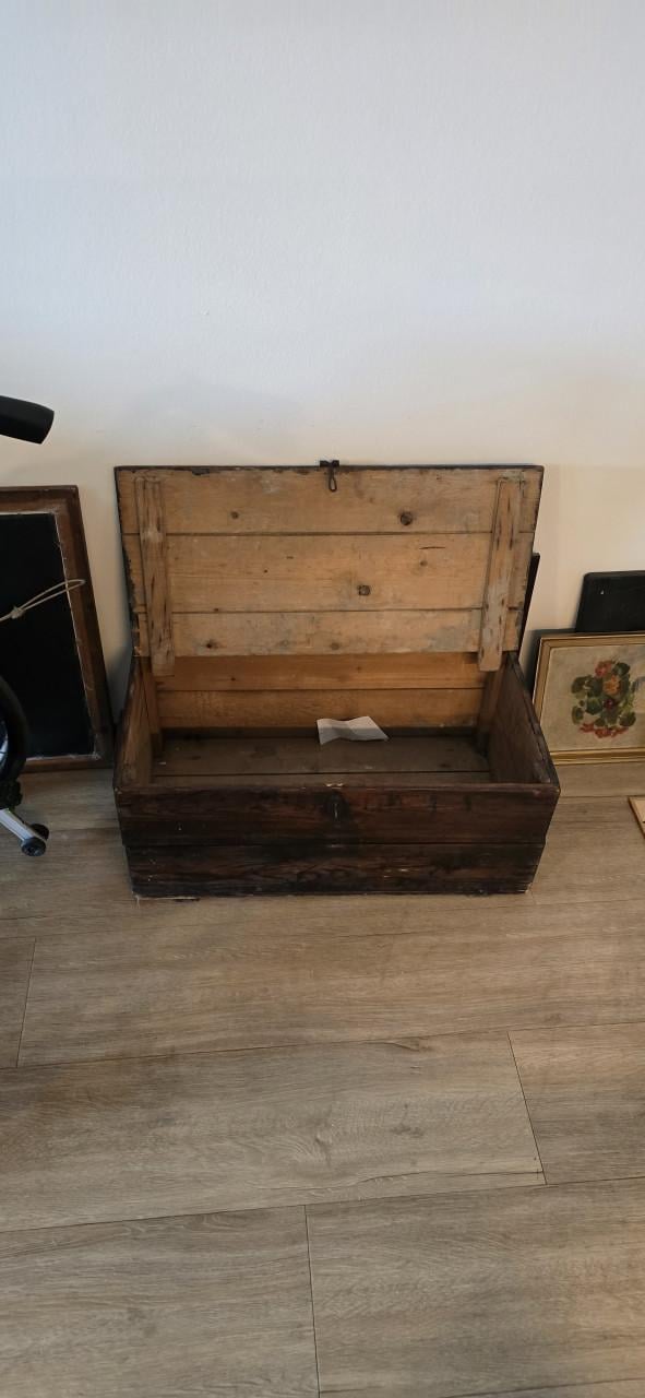 Gratis Witte tafel , bankstel  ladekastje
