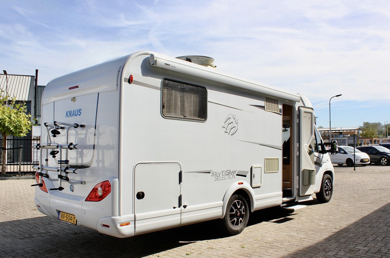 Knaus Sky Ti (AUTOMAAT,Lage Lengtebedden,38000KM!!!)