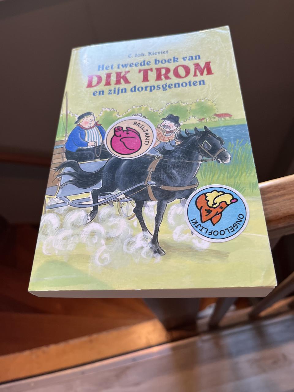 2 boeken van Dik Trom