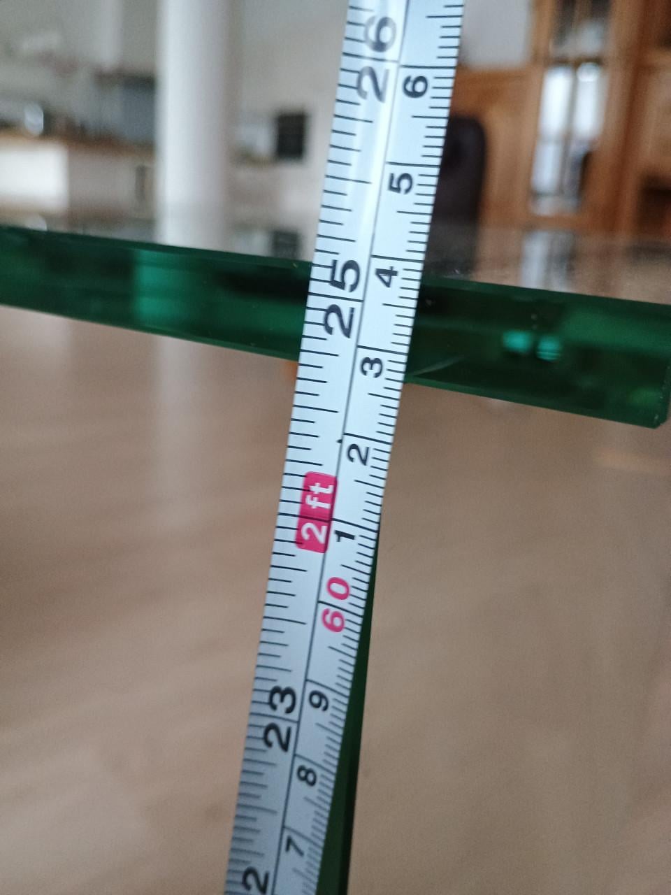 Te koop: glazen bijzettafel