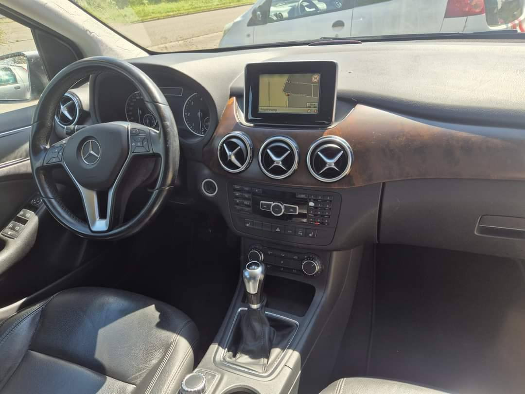 Mercedes B-KLASSE 180 cdi Ambition 5deurs bj:2012 leer-navigatie
