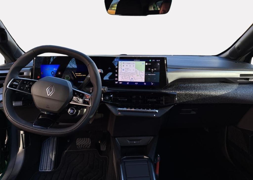 Renault Clio 1.8 hybrid 160 techno - demo