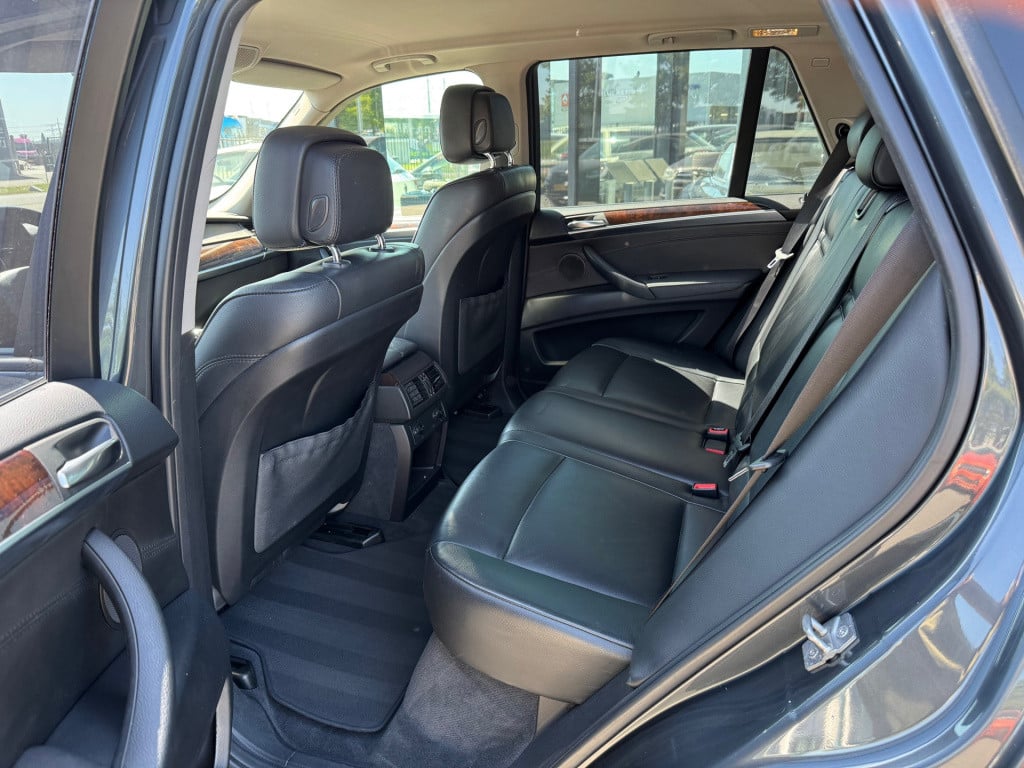 BMW X5 xdrive35i * leder * 19 inch * trekhaak * pdc 2x