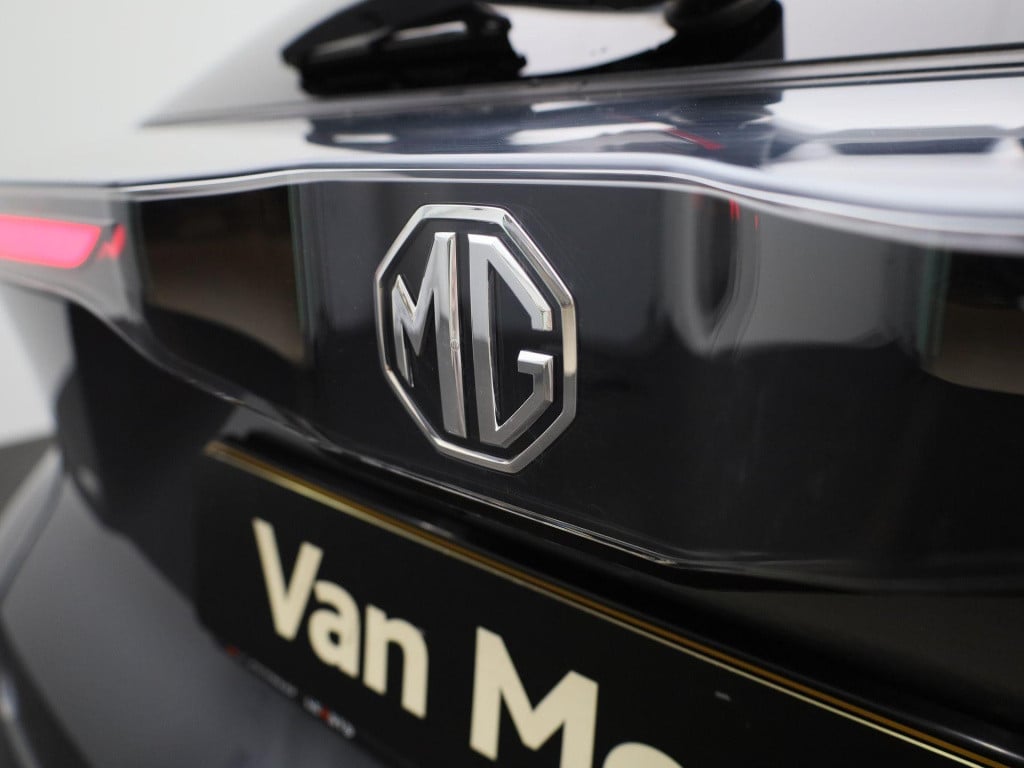 MG Mg4 64 kwh luxury