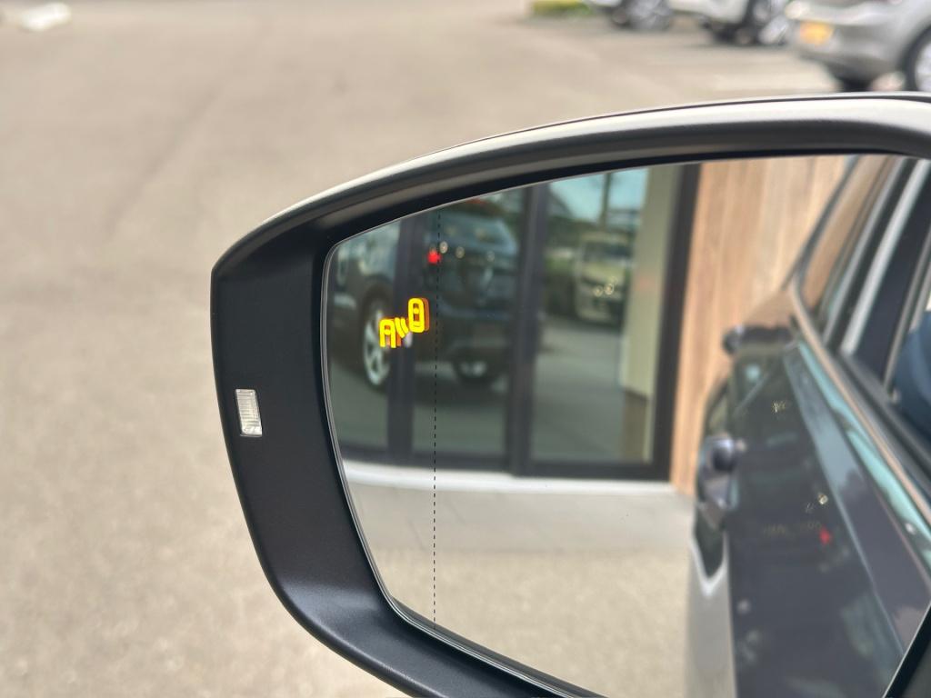 Volkswagen T-cross 1.0 tsi dsg style | camera | virtual | stoelverwarming |