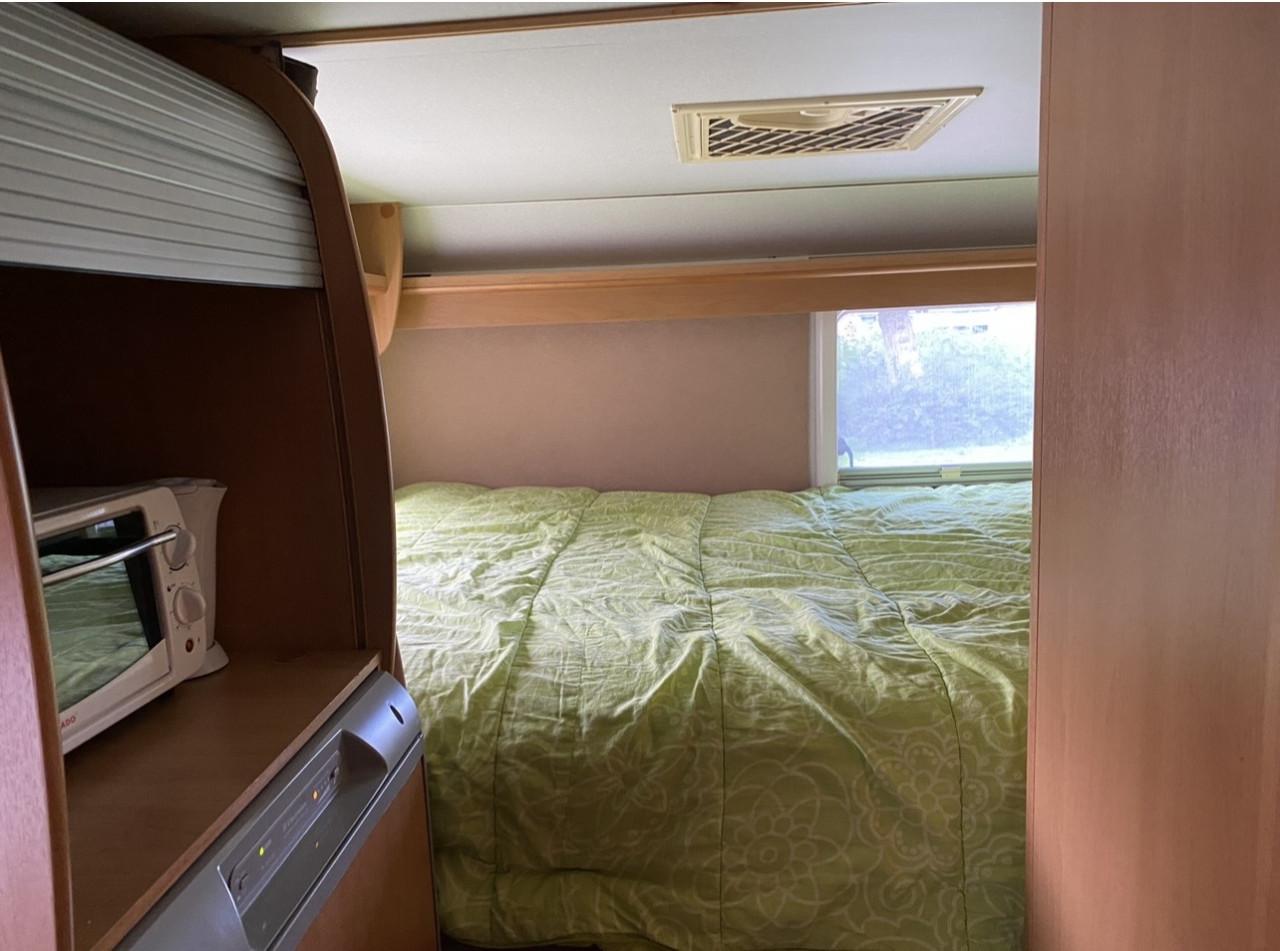 Alkoof camper  (2002) – Mercedes Sprinter – 6 slaapplaatsen – Instapklaar
