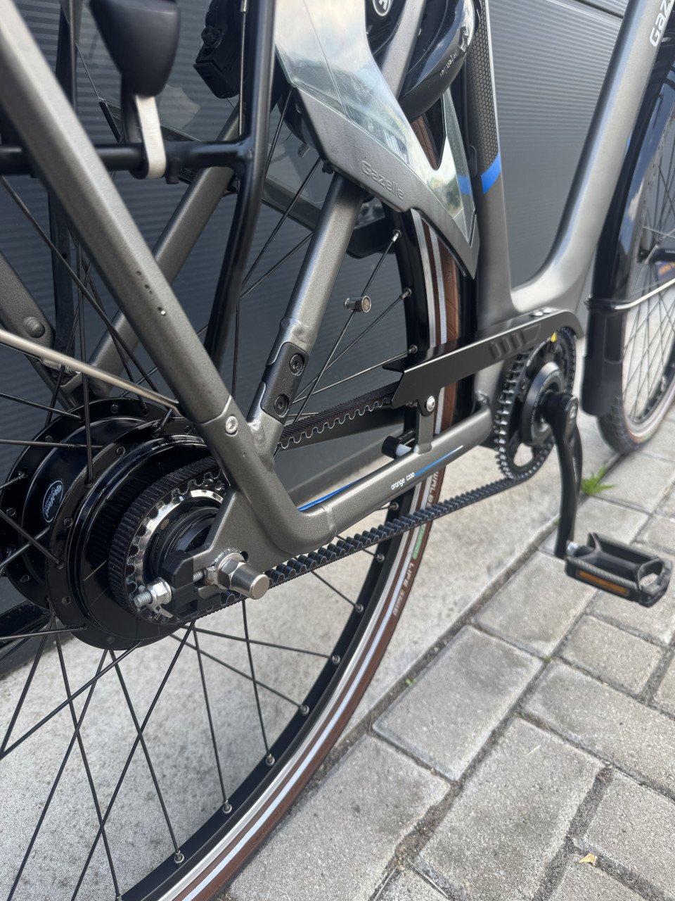 Gazelle Orange C330 middenmotor elektrische fiets 500WH BELT
