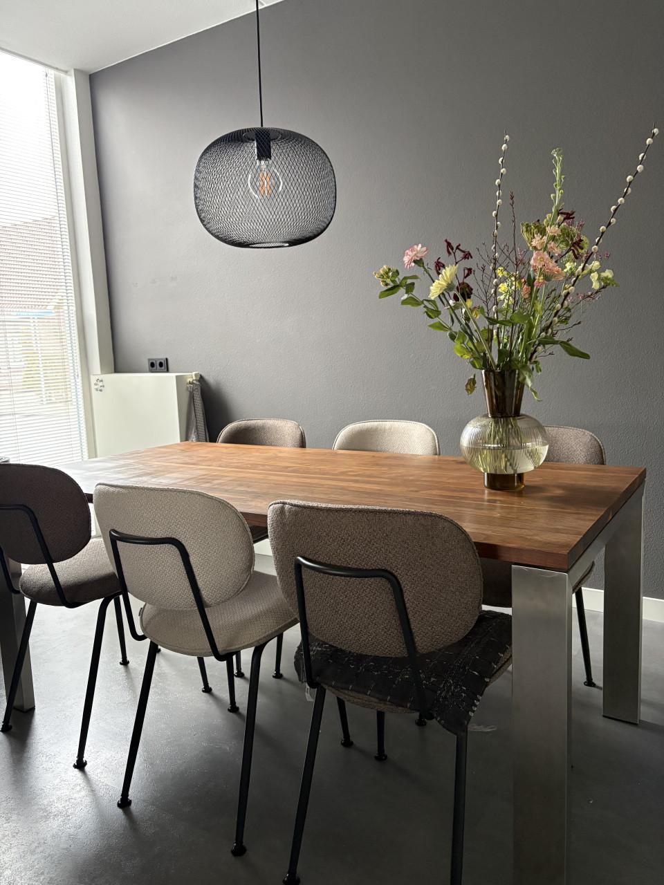 Prachtige eettafel notenhout