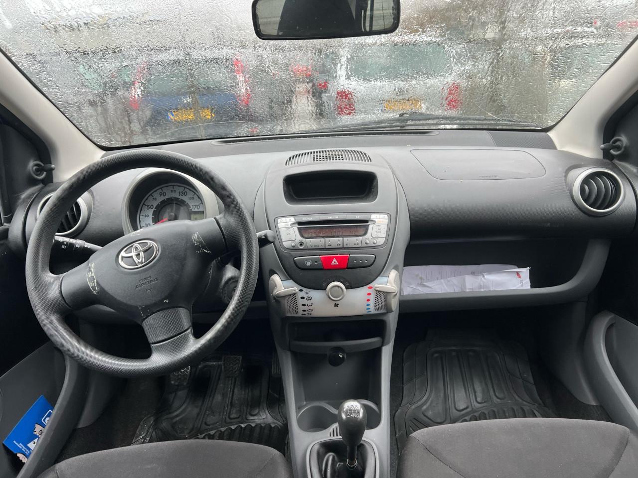 Toyota Aygo 1.0-12V Acces 122.868KM Jaar apk