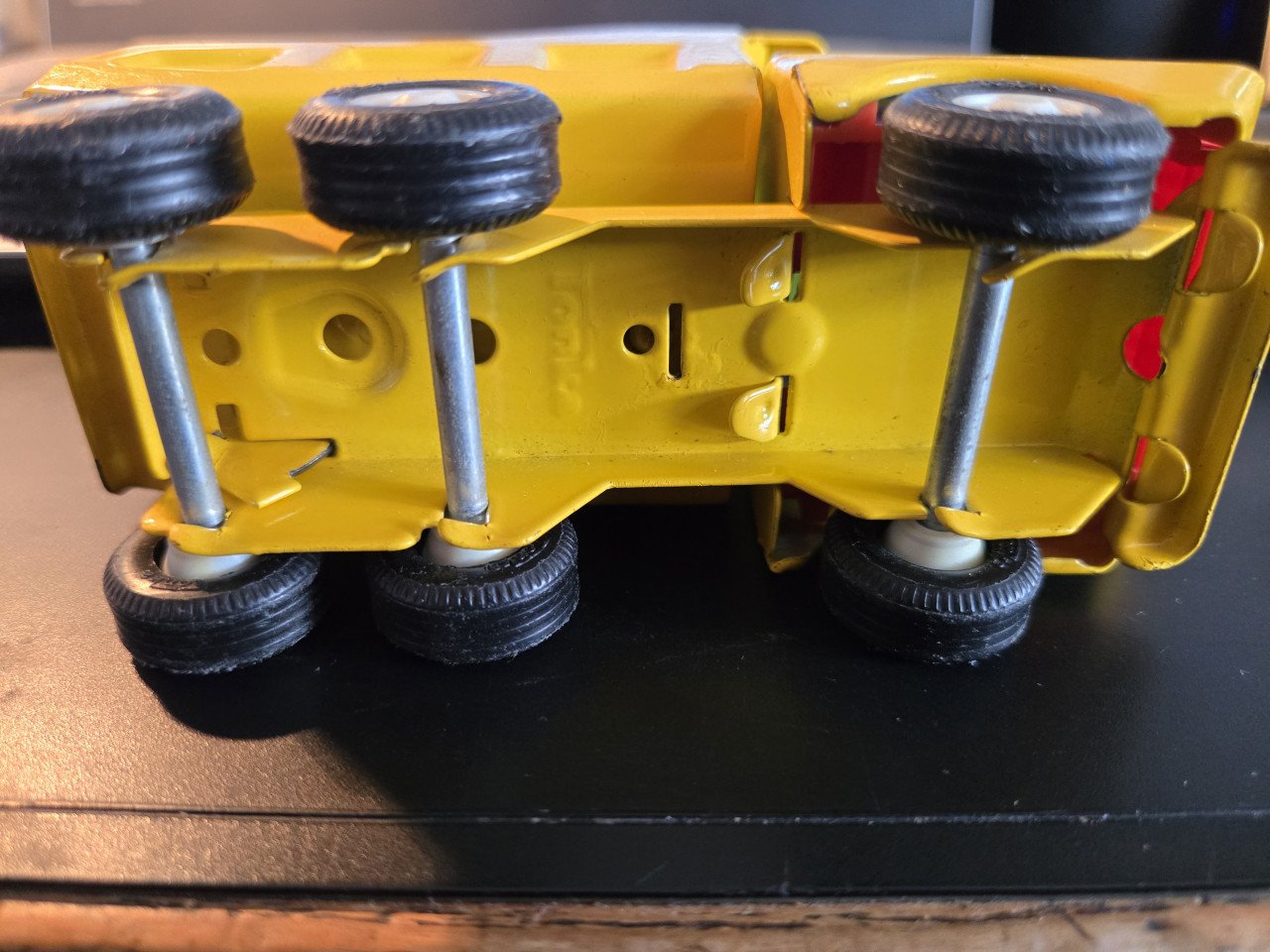 Tonka Steel Classics Mighty Dump Truck 12.5 cm