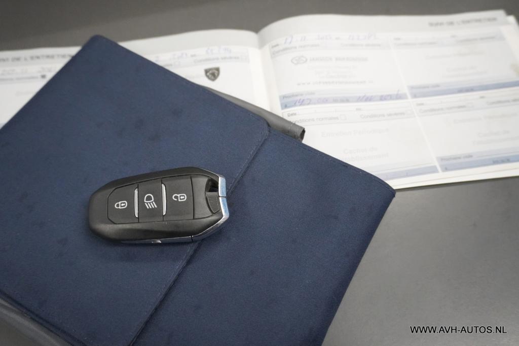 Peugeot 3008 1.2 puretech première automaat