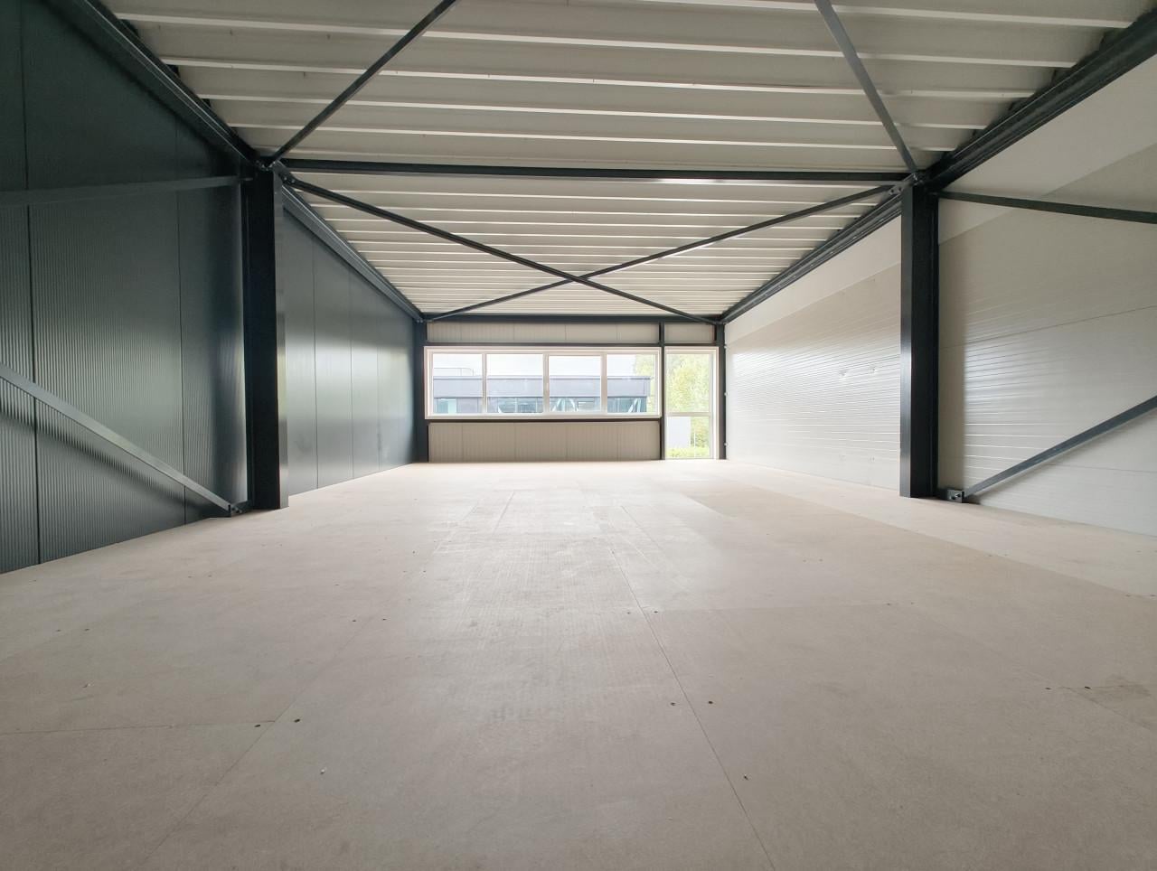 TE HUUR | Moderne bedrijfsunit in Heinkenszand