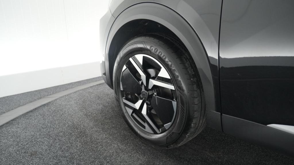 Peugeot 2008 puretech 130 eat8 gt | trekhaak | 360 camera | adaptieve cruis