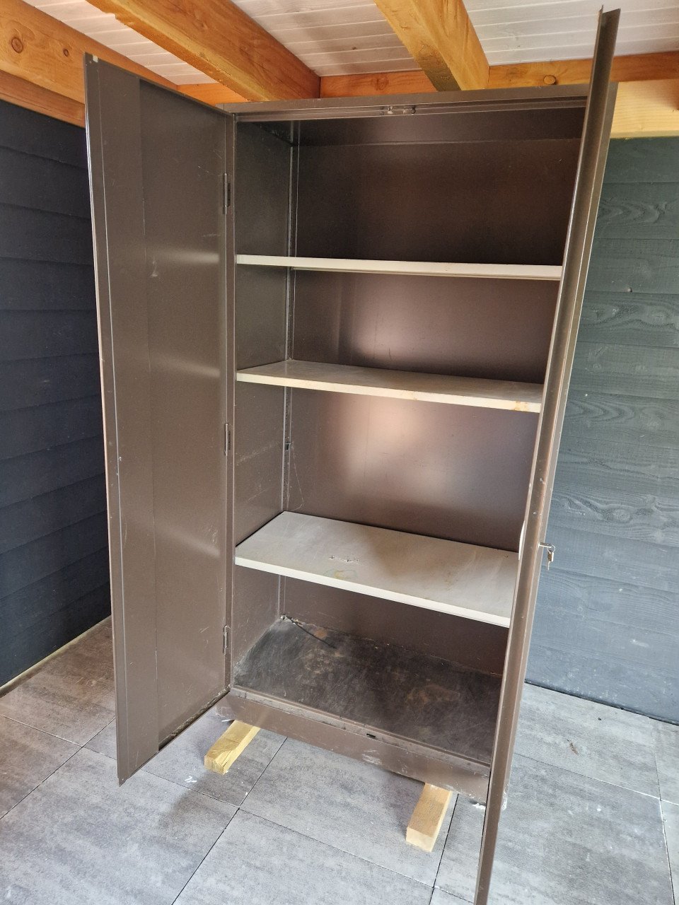 Metalen kast