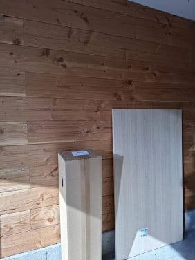 Elektrisch verstelbaarbureau op hoogte