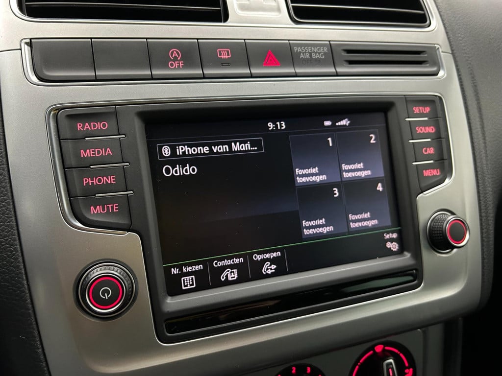 Volkswagen Polo occasion 1.0 bluemotion edition | zwart | airco | tweedehan