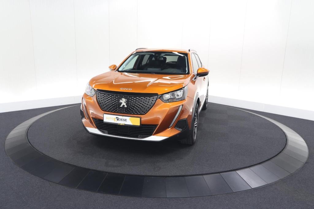 Peugeot 2008 puretech 130 allure pack | trekhaak | adaptieve cruise control