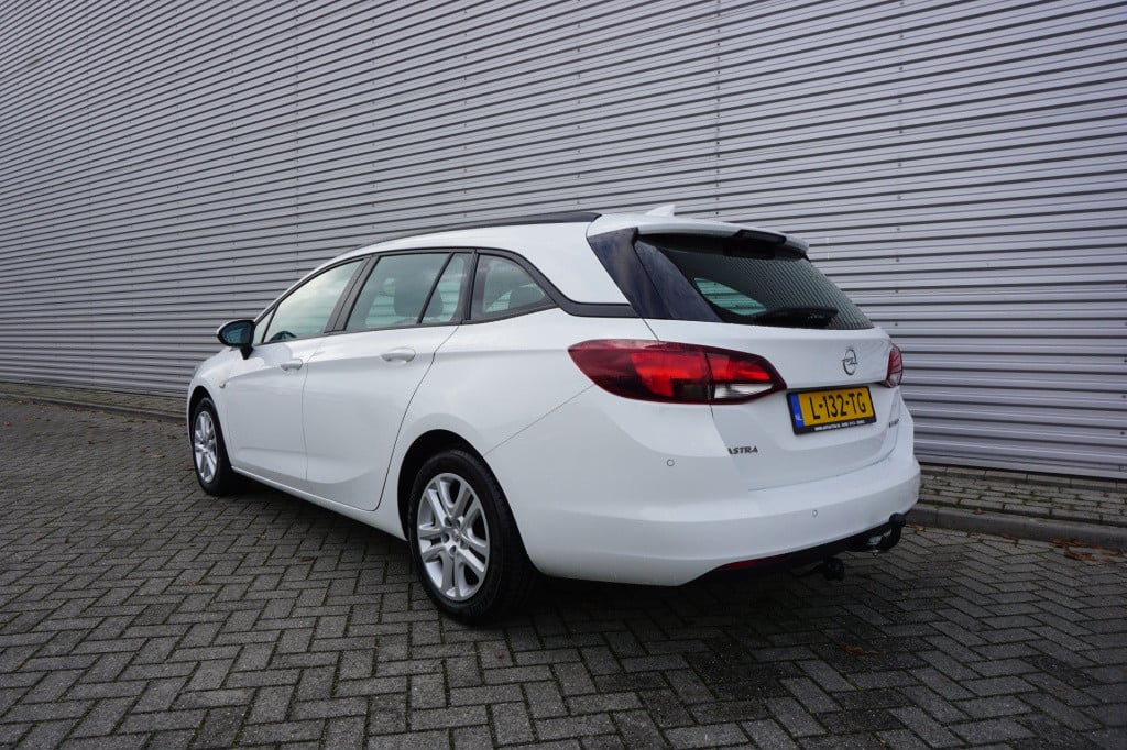 Opel Astra sports tourer 1.6 cdti online edition airco / cruise / navi / el